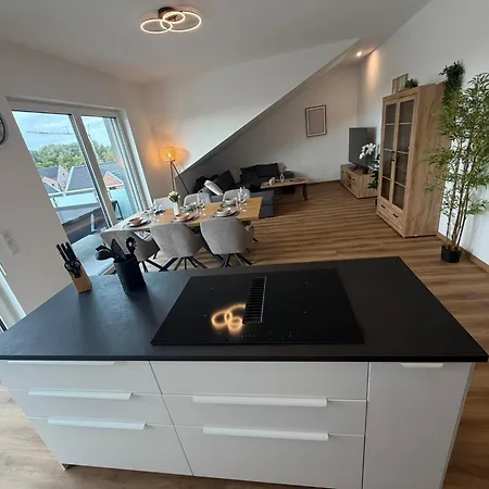 Wohnglueck Penthouse Nr 1 * Leer
